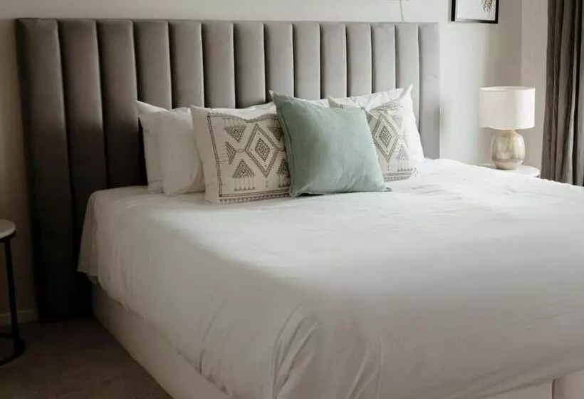 Putt Putt   Pool Slide   100m To Beach   Ultimate Family Entertainer