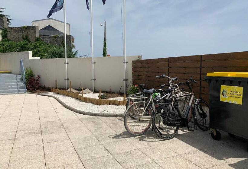 Duplex Vue Mer La Plage à 150m ! 1 Ch Mezzanine Et 1 Ch Cabine Garage Digicode