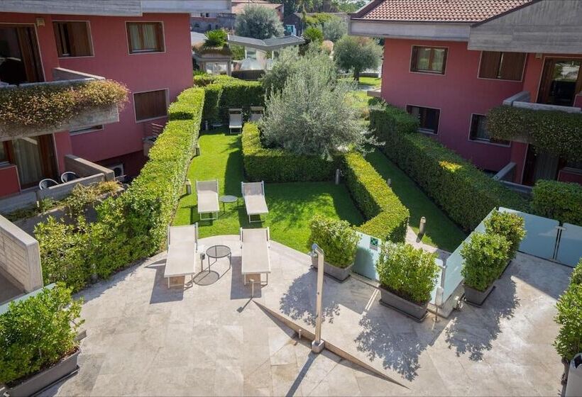 Catania Hills Residence