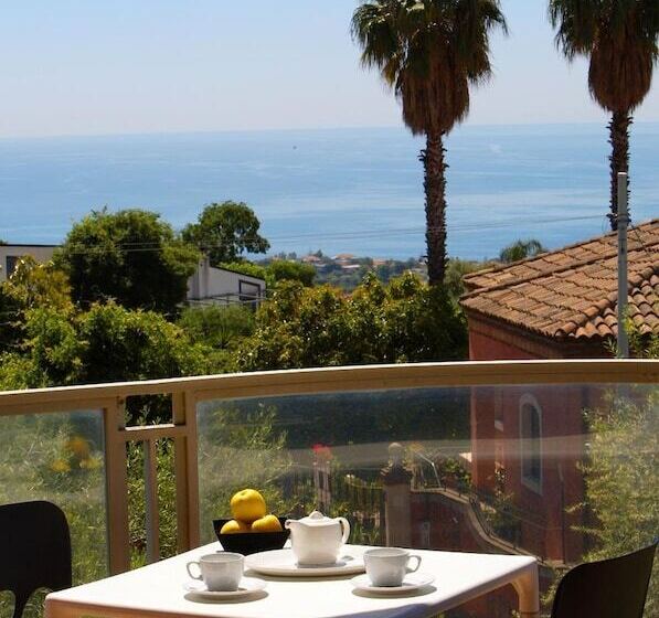 Catania Hills Residence