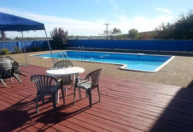 Отель Auberge La Rocaille