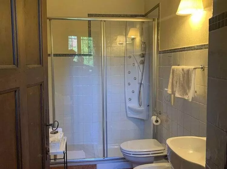 فندق Castello La Rocchetta