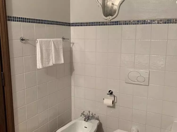 فندق Castello La Rocchetta