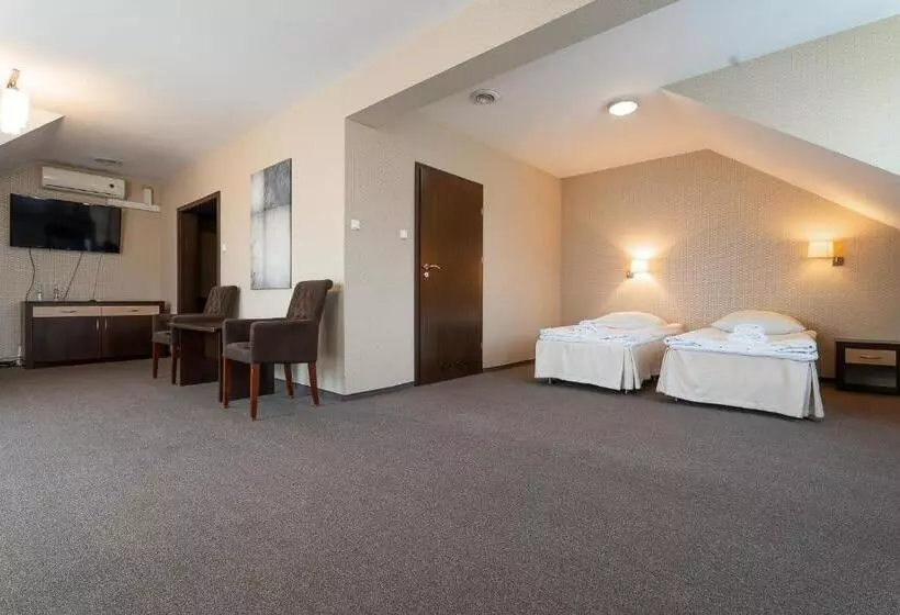 Отель Cztery Pory Roku