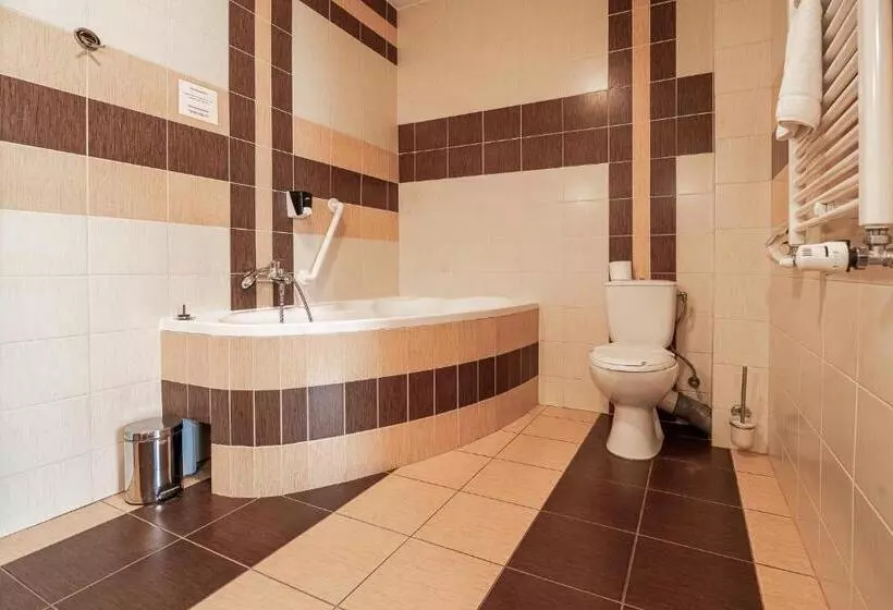 Отель Cztery Pory Roku