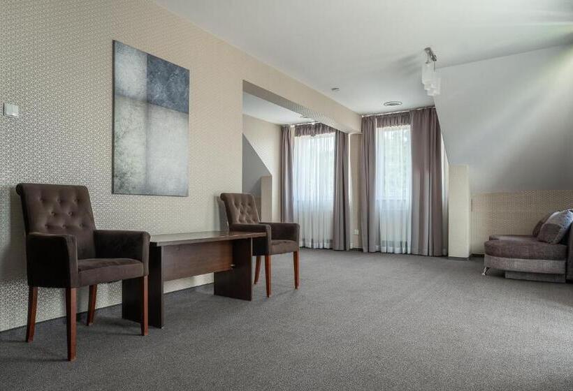 Отель Cztery Pory Roku