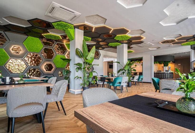 Отель Cztery Pory Roku