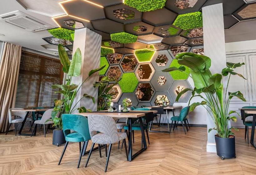 Отель Cztery Pory Roku