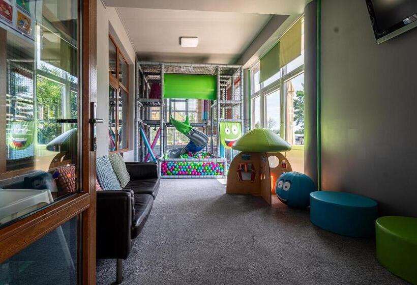 Отель Cztery Pory Roku