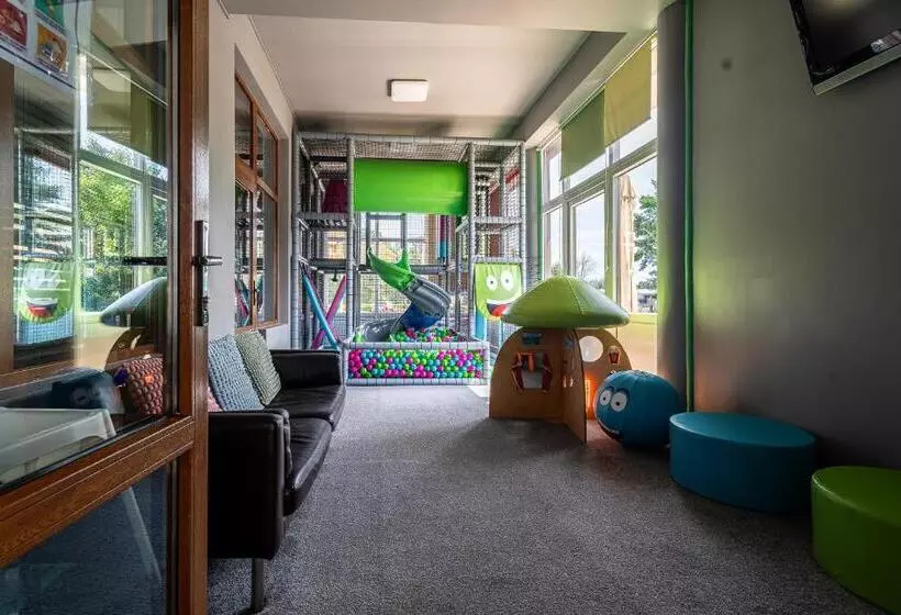 Отель Cztery Pory Roku