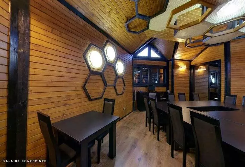 Hotel Hillden Lodge & Restaurant