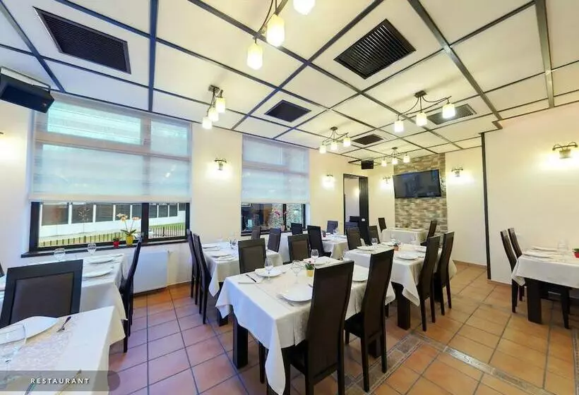 Hotel Hillden Lodge & Restaurant