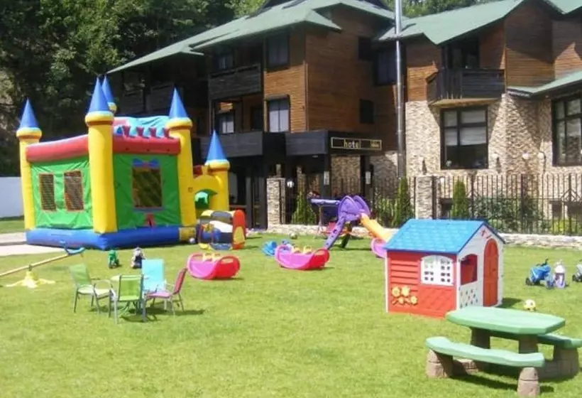 Hotel Hillden Lodge & Restaurant