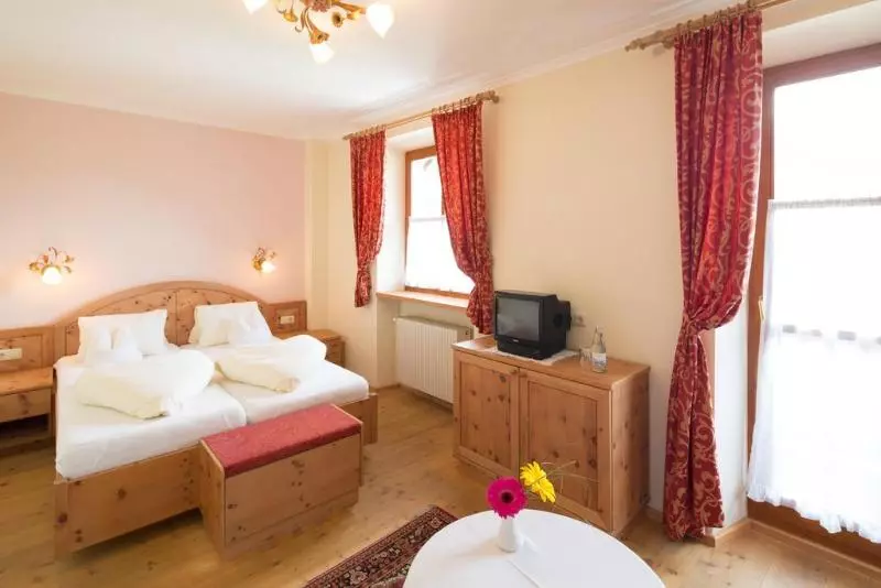 ホテル Krimmlerfälle