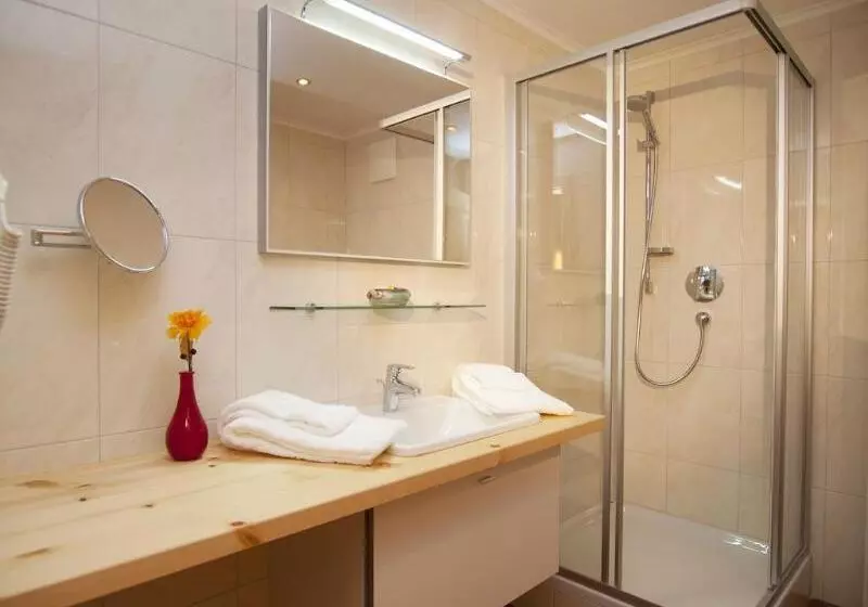 ホテル Krimmlerfälle