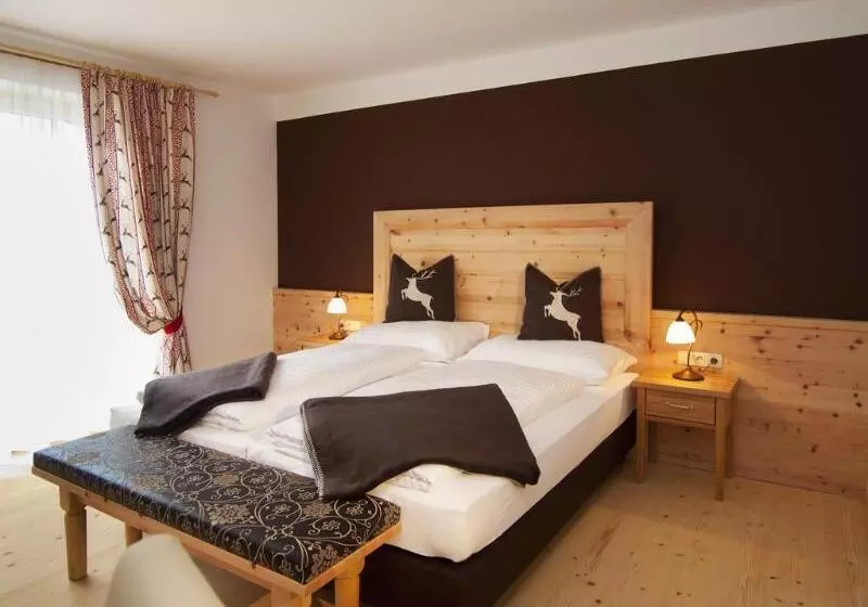 ホテル Krimmlerfälle