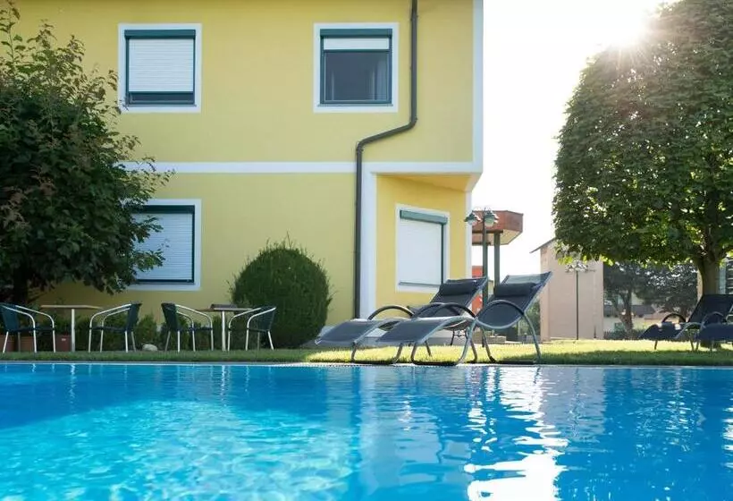 ホテル Restaurant Schachenwald