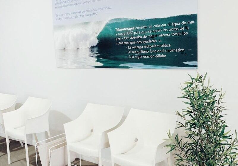 酒店 & Talasoterapia Zelai