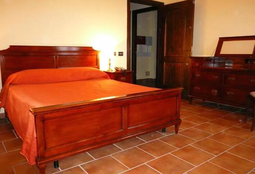 בית מלון כפרי Tenuta Del Massimo Feudo