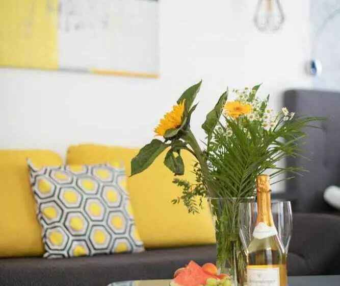 Отель Zum Goldenen Hirschen