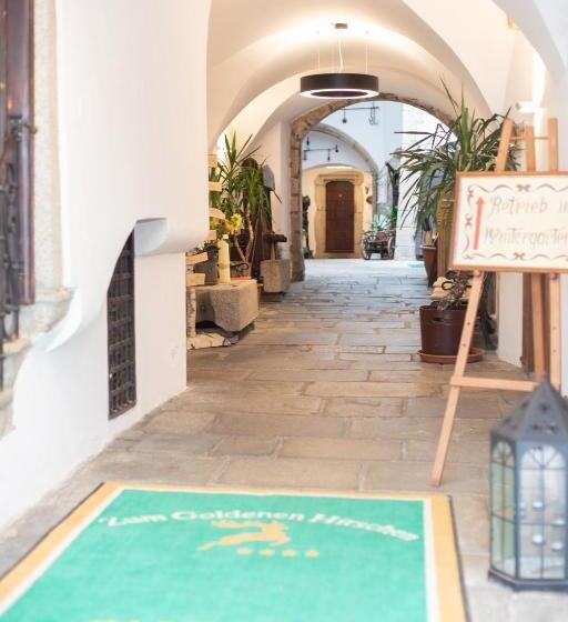 فندق Zum Goldenen Hirschen