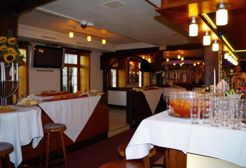 فندق على الطريق Gasthof Zum Falken