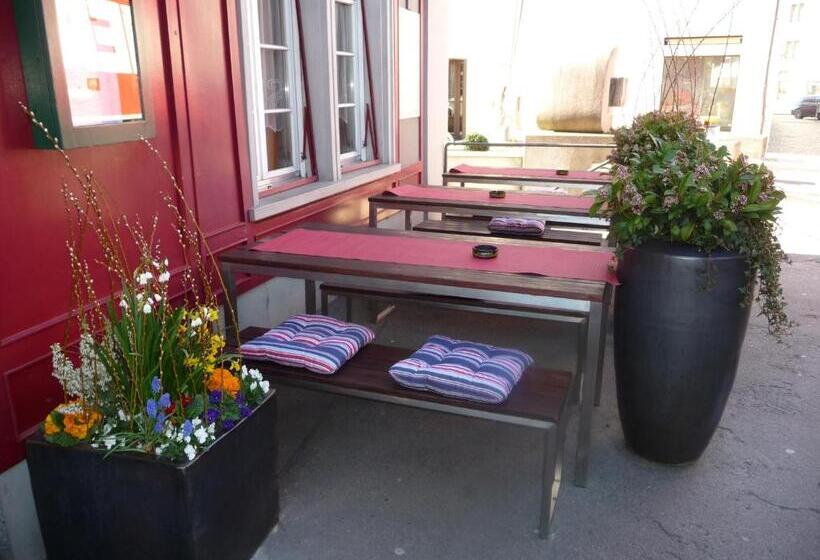 فندق على الطريق Gasthof Zum Falken