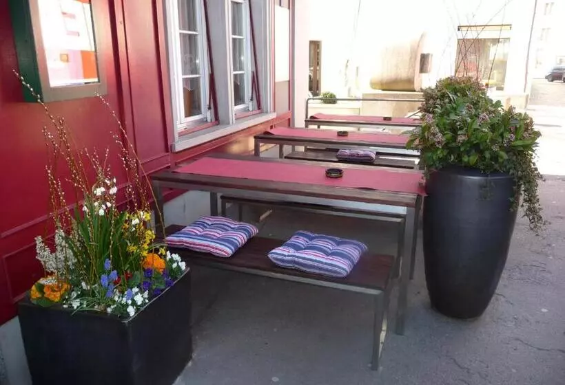 مُتل Gasthof Zum Falken