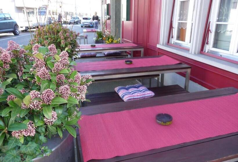 فندق على الطريق Gasthof Zum Falken