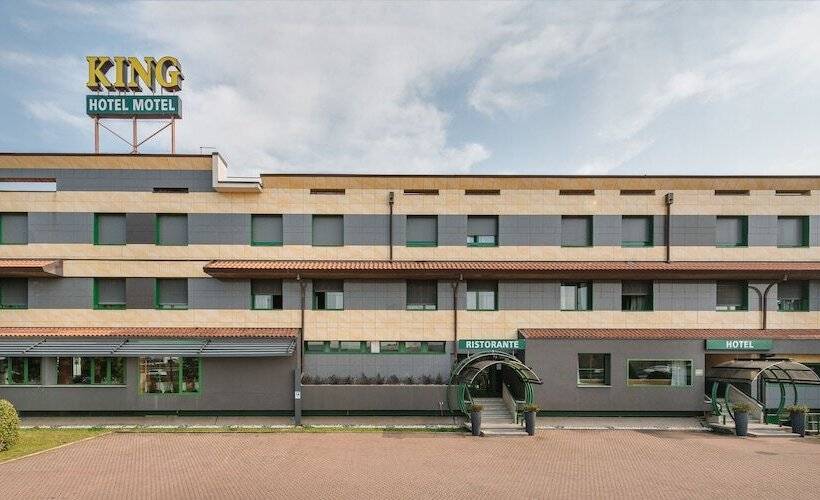 מוטל King, By R Collection Hotels