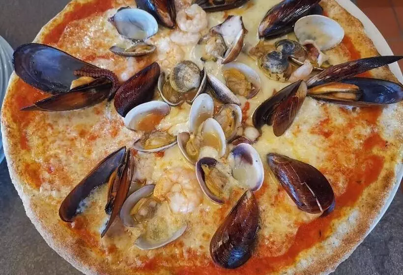 Motel King, By R Collection Hotels