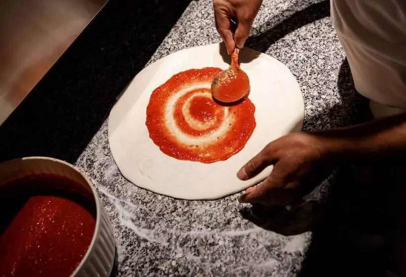 Motel King, By R Collection Hotels