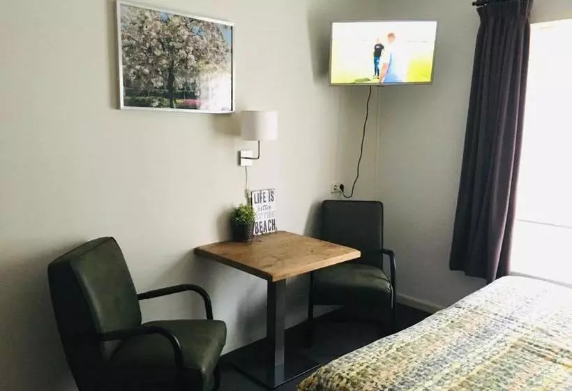 Nicolette Apartments