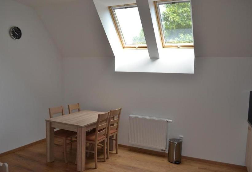 بنسيون Penzion Nad Oborou