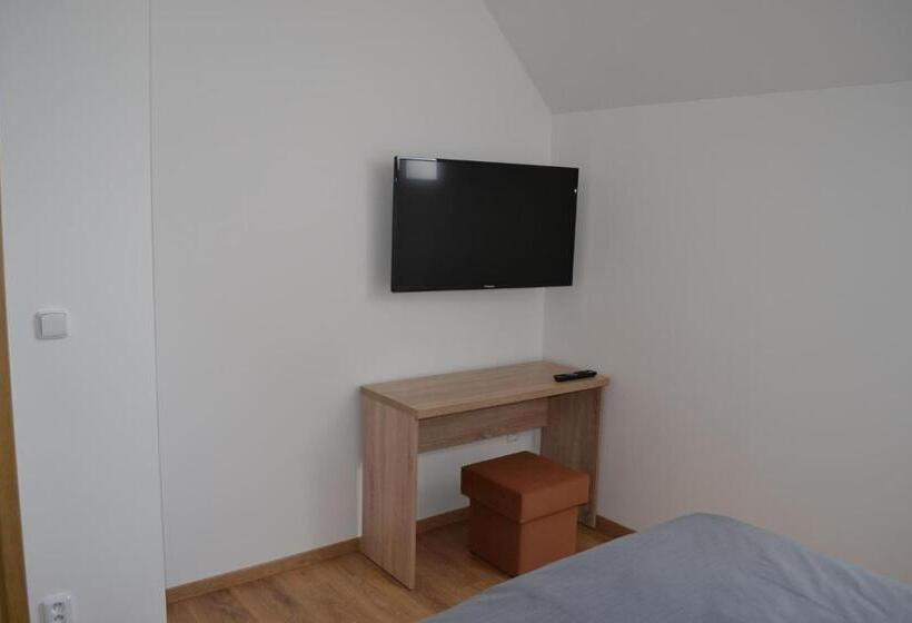 بنسيون Penzion Nad Oborou