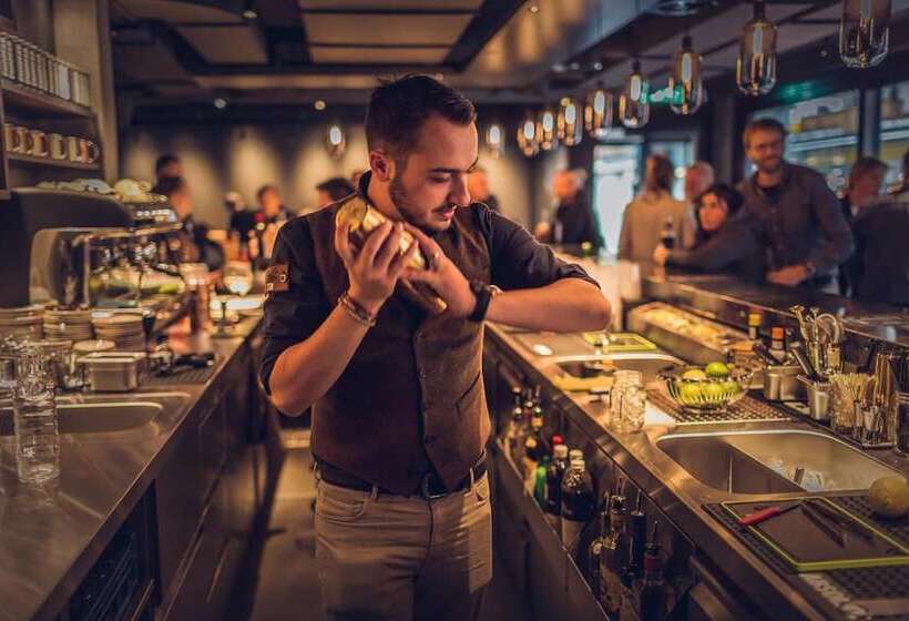 ペンション Revier Mountain Lodge Adelboden