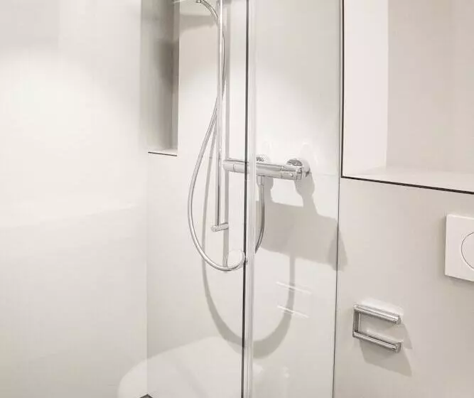 ペンション Revier Mountain Lodge Adelboden