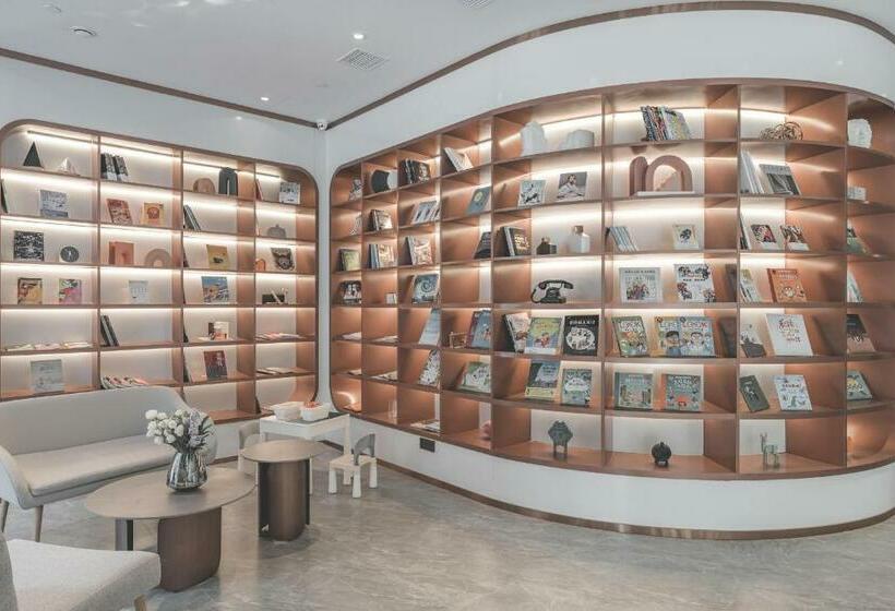 Atour Light Hotel Nantong Drum Plaza South Street