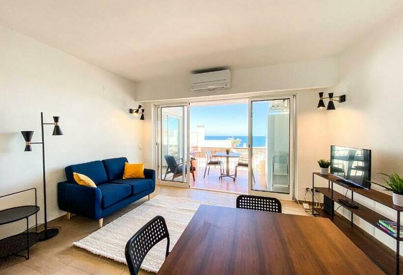 Balcony With Seaview   1 Bed Apartment