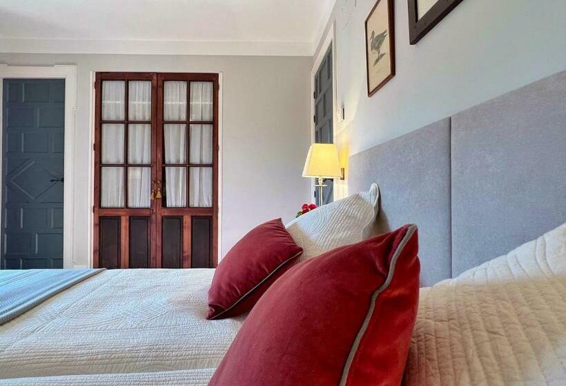 مبيت وإفطار Castillo De Corvinos