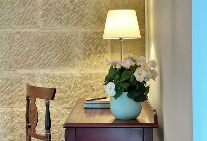 مبيت وإفطار Castillo De Corvinos