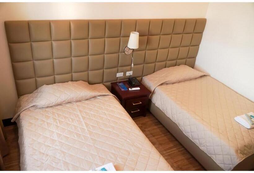 M28 Hotel And Apartments