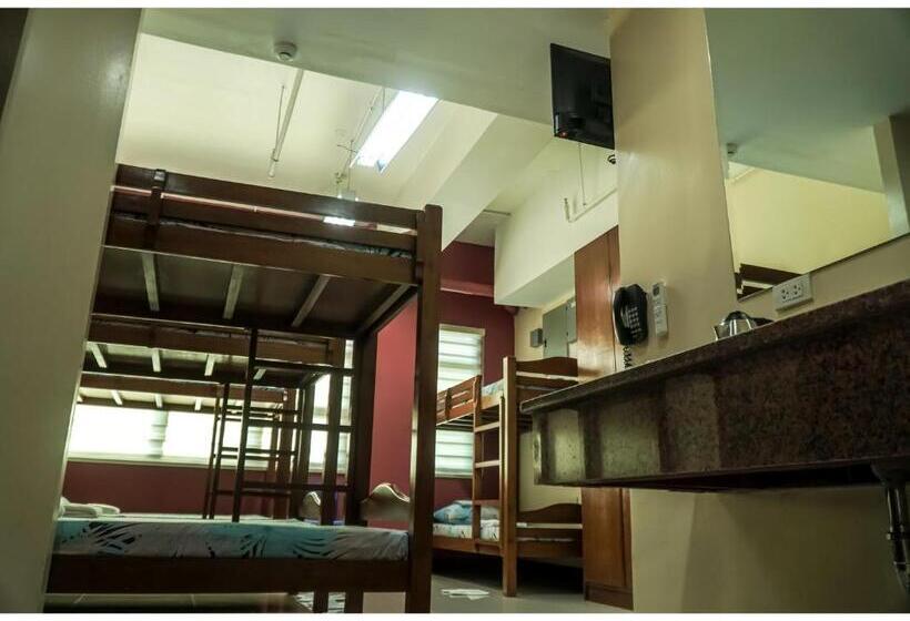 M28 Hotel And Apartments