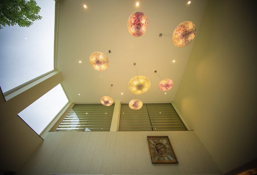 ホテル Justa Grand View Resort & Spa, Manali