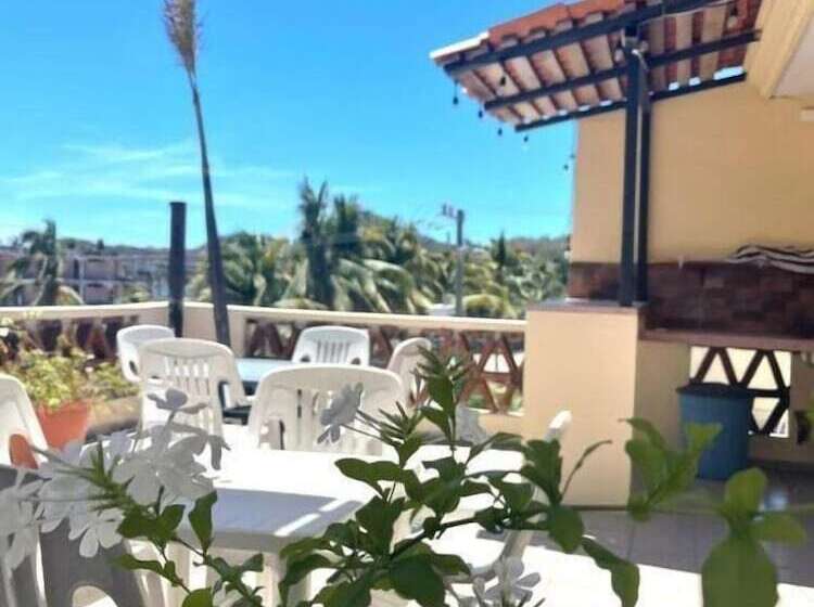 Отель Ricardos Bungalows