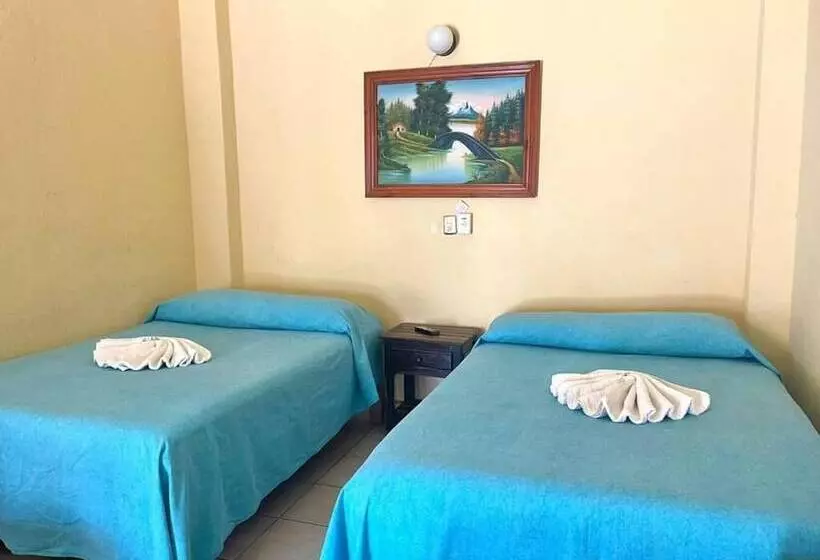 ホテル Ricardos Bungalows