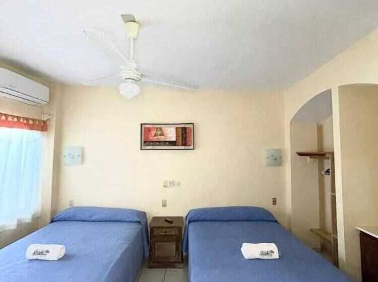 Отель Ricardos Bungalows