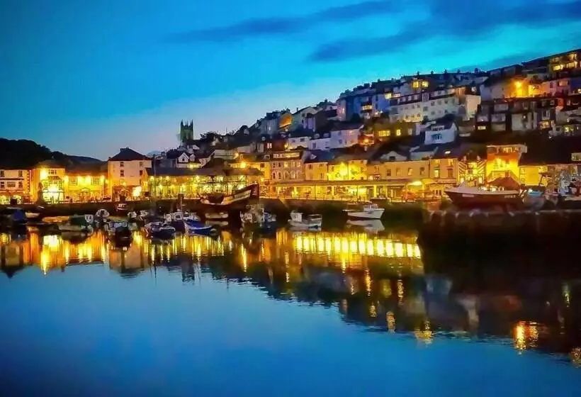 Lovely Stunning 2 Bed Cottage In Torquay