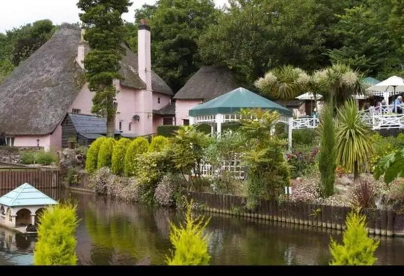 Lovely Stunning 2 Bed Cottage In Torquay