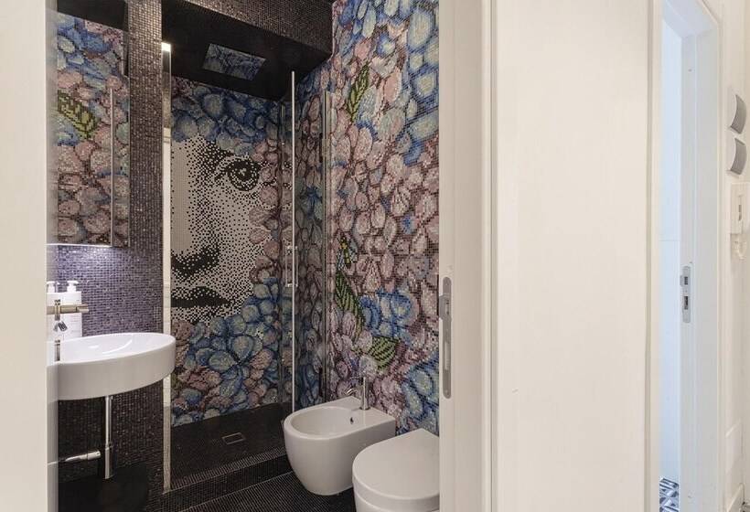 Luxury Central Design Apartment